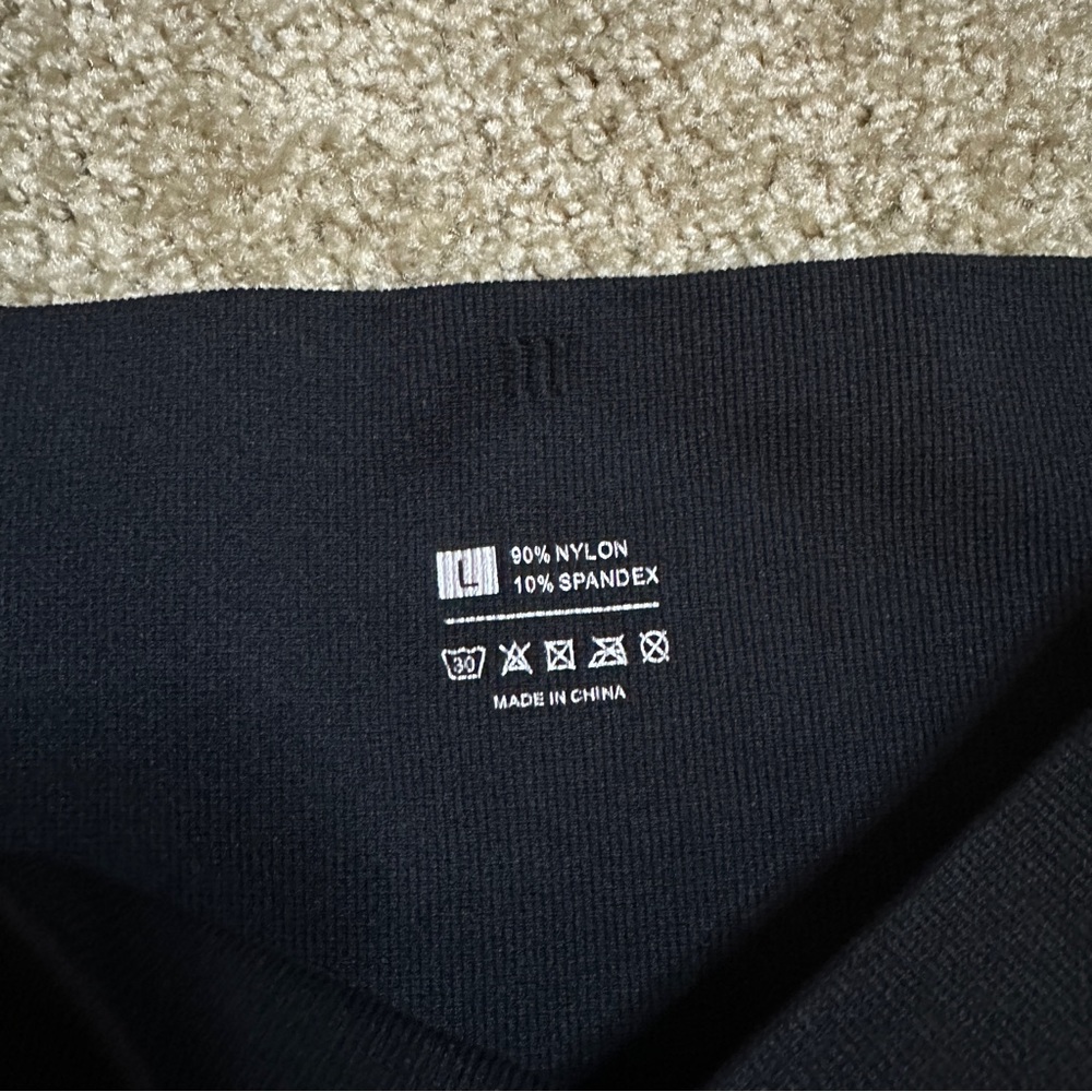 High-Waist Black Workout Leggings - Picture 4 of 8